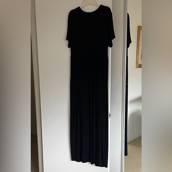 Xpenyo Dresses & Skirts - Maternity Maxi Wrap Dress.   Size XL